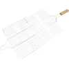 Kép 3/4 - Grillrács Strend Pro Grill, húshoz fa fogantyúval, 41x60x1,5 cm