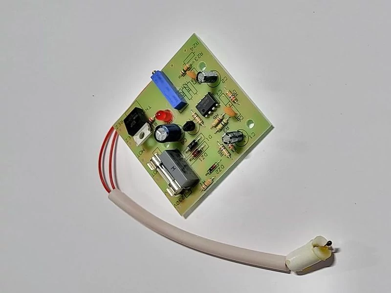 CLEO Thermistor Module